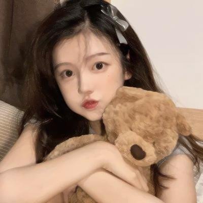 龙纹身的女孩